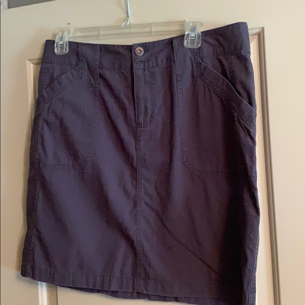 Izod skirt